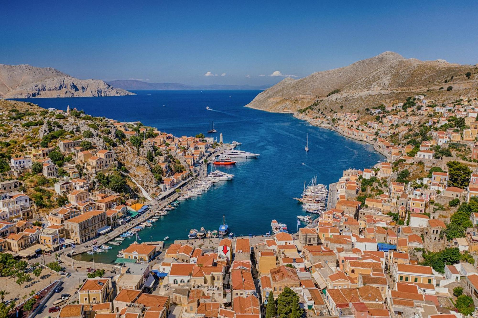 Ritzi Apartment Symi Bagian luar foto